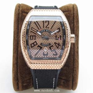 FM法穆蘭男表，Franck Muller VANGUARD系列V45 SC金色腕錶，酒桶形精鋼錶殼，金色格仔錶盤，自動機械機芯，走時精準，質量穩定