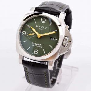 VS大廠超A標準,PANERAI沛納海pam1056大錶盤,綠色表面配GMT雙時區金針,藍寶石鏡面耐劃,復刻瑞士機心,密封底蓋更亂真
