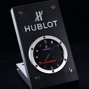 HUBLOT宇舶石英座鐘，限量款高級定製，外面是買不到的，精緻小巧，獨特大方，品味升級，可放辦公桌，書房，酒櫃，茶桌，愛車上